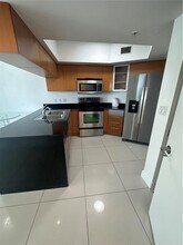 1750 N Bayshore Dr, Unit 3602 in Miami, FL - Building Photo - Building Photo