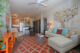 Circa at Fishhawk Ranch in Lithia, FL - Foto de edificio - Interior Photo