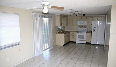 3742 Darlington Rd in Holiday, FL - Building Photo - Building Photo