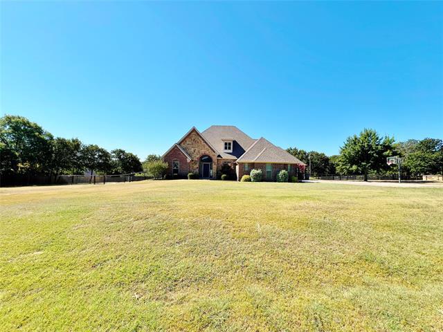 107 Oakmont Dr in Weatherford, TX - Building Photo - Building Photo
