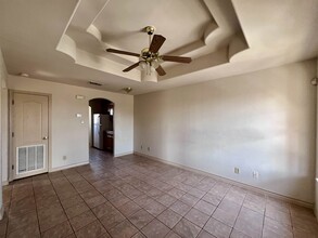 419 W Eistetter St in Laredo, TX - Building Photo - Building Photo