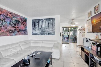 5816 Cleveland St in Hollywood, FL - Building Photo - Building Photo