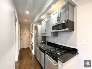 E 13TH ST. in New York, NY - Building Photo - Building Photo