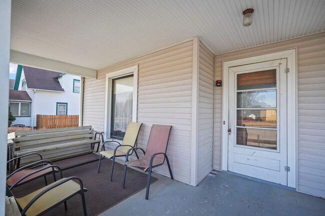 property at 1411-1411 Main St