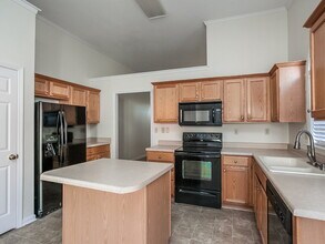 596 N Ericson Rd in Memphis, TN - Building Photo - Building Photo