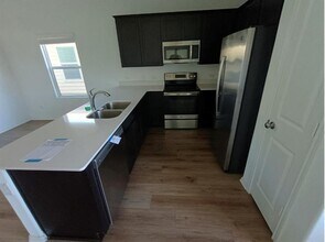 100 Tugboat Annie Wy in Jarrell, TX - Building Photo - Building Photo