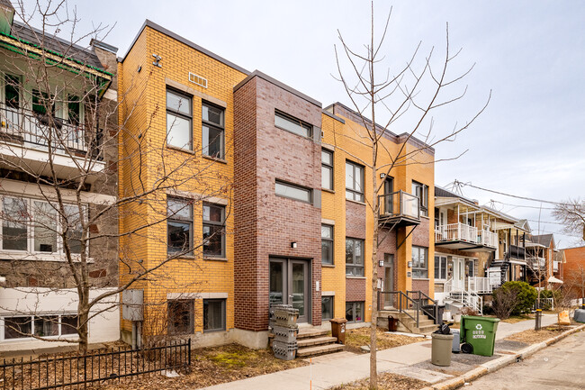 6560 Chabot St in Montréal, QC - Building Photo - Primary Photo