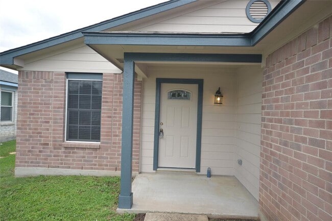 2008 Hawksbury Way in Cedar Park, TX - Building Photo - Building Photo