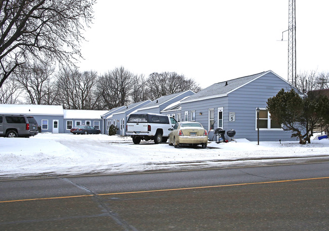 Lakes Village Apartments in Alexandria, MN - Building Photo - Building Photo