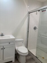 3835 E 10th St in Long Beach, CA - Foto de edificio - Building Photo