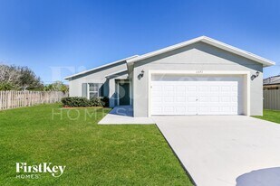 1371 SW Sudder Ave in Port St. Lucie, FL - Building Photo