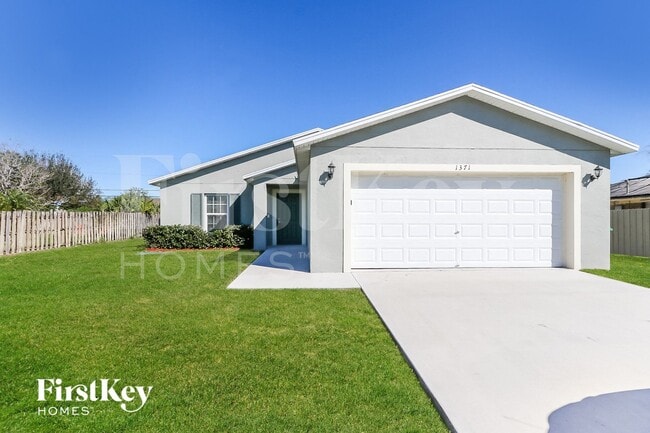 property at 1371 SW Sudder Ave