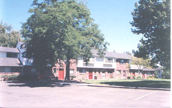 Country Club Estates in Gresham, OR - Foto de edificio - Building Photo