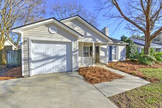 1987 Armory Dr in Mount Pleasant, SC - Building Photo - Building Photo