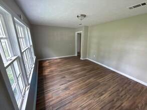 402 Willaman St in Jackson, MS - Foto de edificio - Building Photo