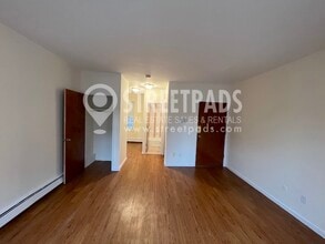 78 S Huntington Ave, Unit 1 in Boston, MA - Building Photo - Building Photo