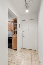 4575 W 80th Street Cir, Unit #238 in Minneapolis, MN - Building Photo - Building Photo