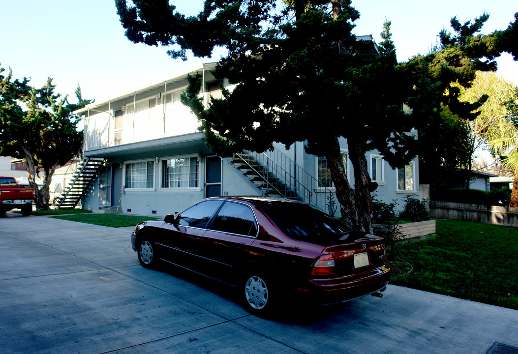 3236 Williamsburg Dr in San Jose, CA - Foto de edificio