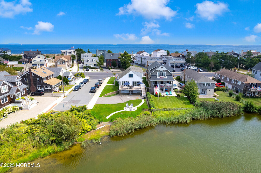 100 Morrison Ave in Point Pleasant Beach, NJ - Building Photo