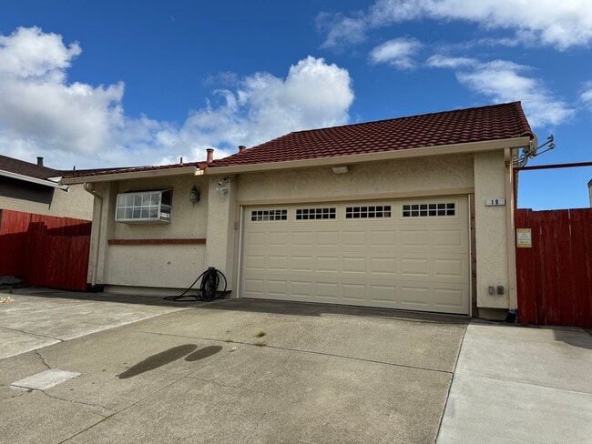 property at 19 Summit Ct