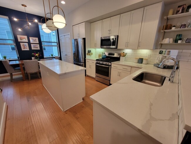 property at 1412 S 4th St