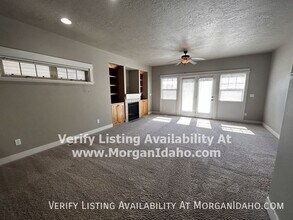 10249 W Kingsbriar Dr in Boise, ID - Building Photo - Building Photo