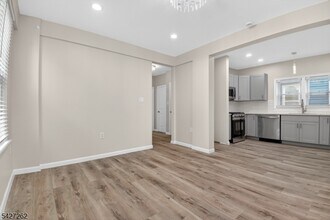 29 Wolf Pl in Irvington, NJ - Building Photo - Building Photo