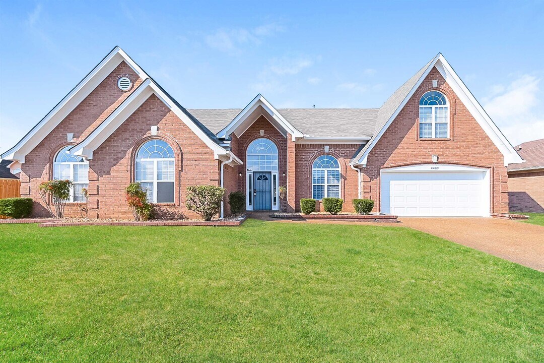 4489 Poppenheimer Way in Memphis, TN - Building Photo