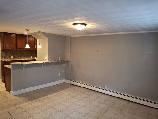 34 Grandview Ave, Unit 34B