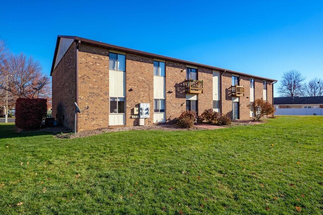 1624 Buttonwood Ct in Harrisonburg, VA - Foto de edificio - Building Photo