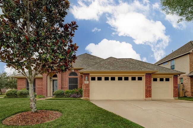 property at 5003 Beech Fern Dr