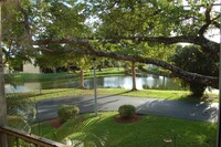 8524 Old Country Manor in Davie, FL - Foto de edificio - Building Photo