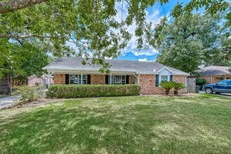 918 Wycliffe Dr in Houston, TX - Building Photo - Building Photo