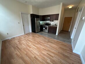 68 Essex St, Unit 6 in Boston, MA - Building Photo - Building Photo