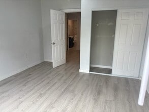 1214 S Holgate St, Unit C2 in Seattle, WA - Foto de edificio - Building Photo