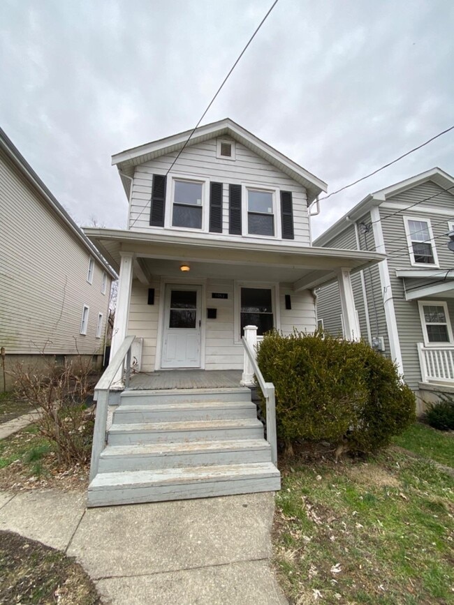 property at 1053 Wells St