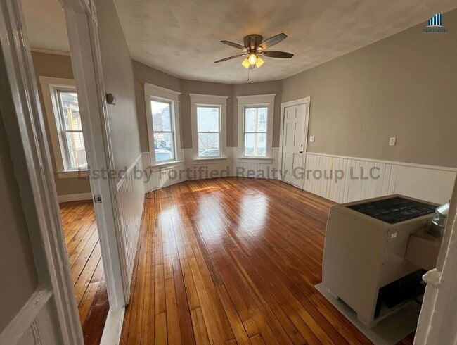 19 Malvey St in Fall River, MA - Building Photo - Building Photo