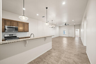 5526 121st St in Lubbock, TX - Foto de edificio - Building Photo
