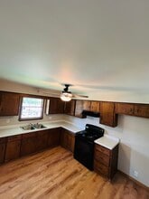 2012 Willow Way Dr, Unit 2008 in New Castle, PA - Building Photo - Building Photo