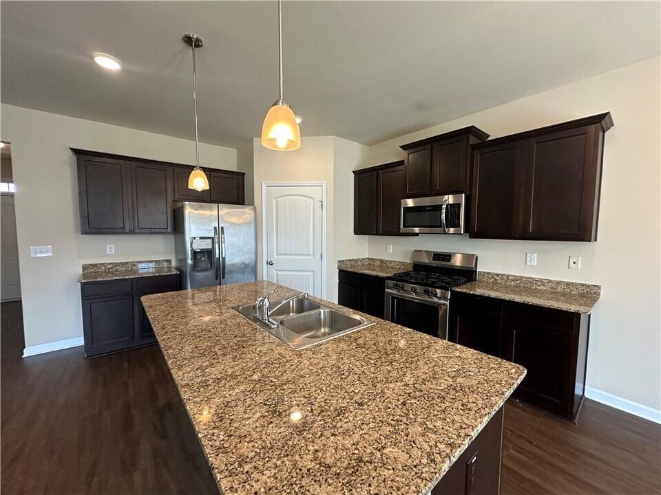 20 Dandelion Ct in Dawsonville, GA - Building Photo