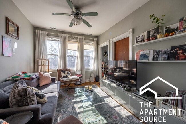 2140 W Race Ave in Chicago, IL - Building Photo - Building Photo