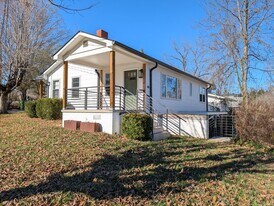 46 Herron Ave in Asheville, NC - Building Photo