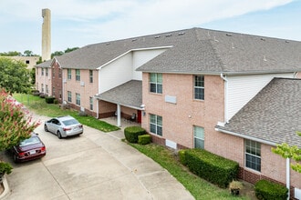 Eastpointe Station in Garland, TX - Building Photo - Primary Photo
