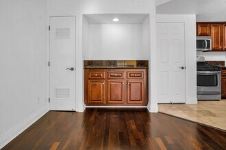 3965 Nobel Dr in San Diego, CA - Building Photo - Building Photo