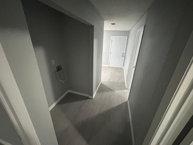 8410 N Mulberry St in Tampa, FL - Building Photo - Building Photo