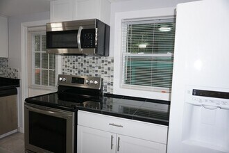 1250 46th St in Sarasota, FL - Building Photo - Building Photo