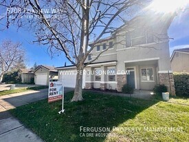 5708 Foxview Way in Elk Grove, CA - Building Photo