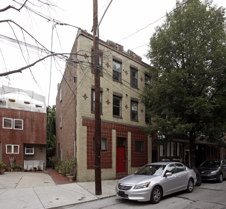 6th Street Apartments in Philadelphia, PA - Building Photo