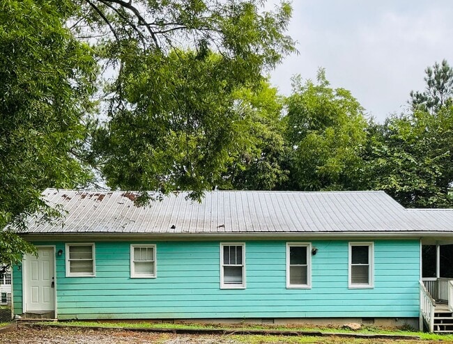 property at 253 Magnolia St