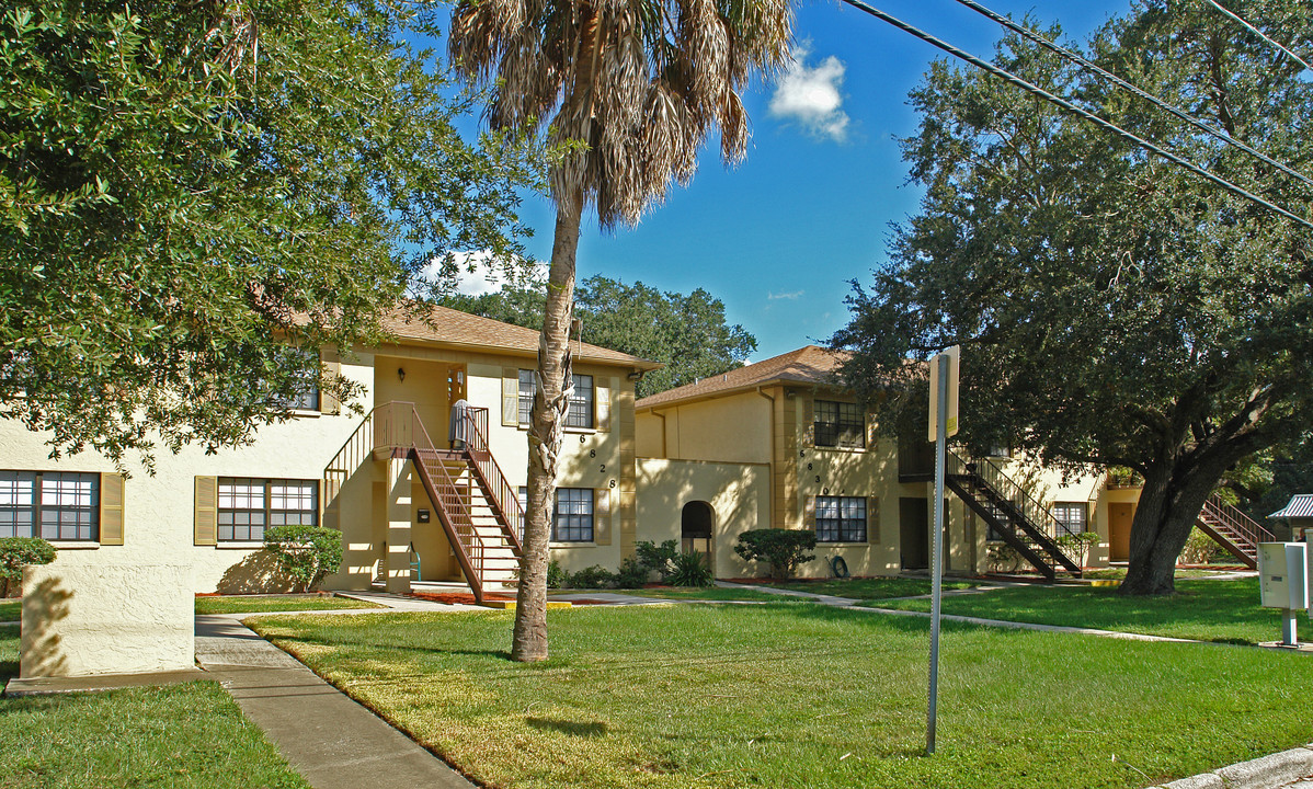 Interbay Apartments in Tampa, FL - Foto de edificio